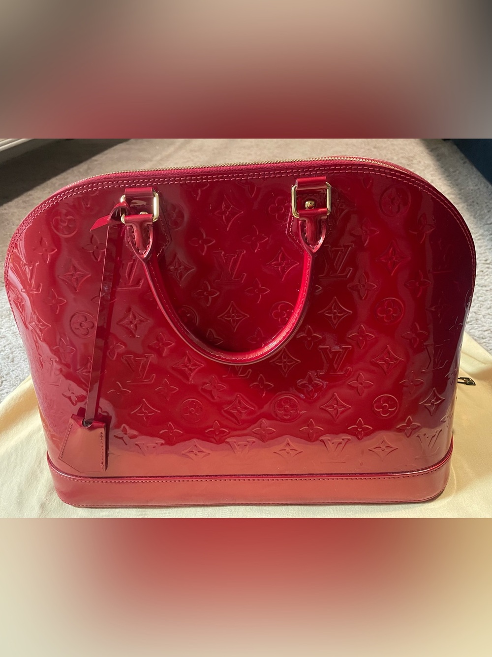 Louis Vuitton Vernis Alma GM Pomme D’amour handbag